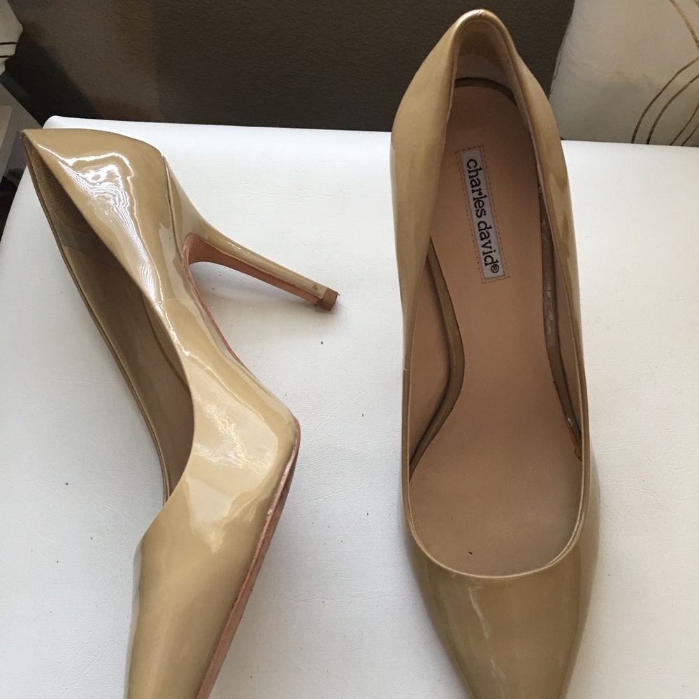 Charles David “Charles” nude pump size 11